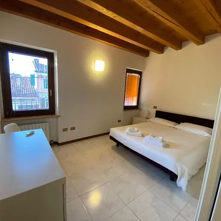 Veronetta 52 Apartment Verona