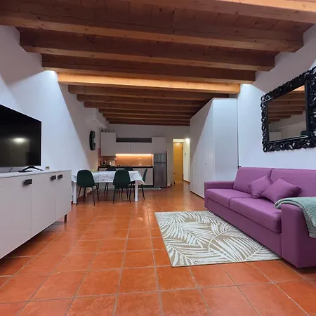 Veronetta 52 * Verona